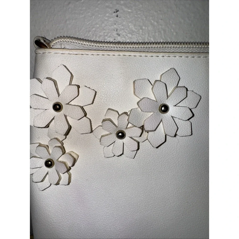 Jessica  Simpson‎ Embossed  Clutch Shoulder Bag Crossbody Handbag Purse Wristlet